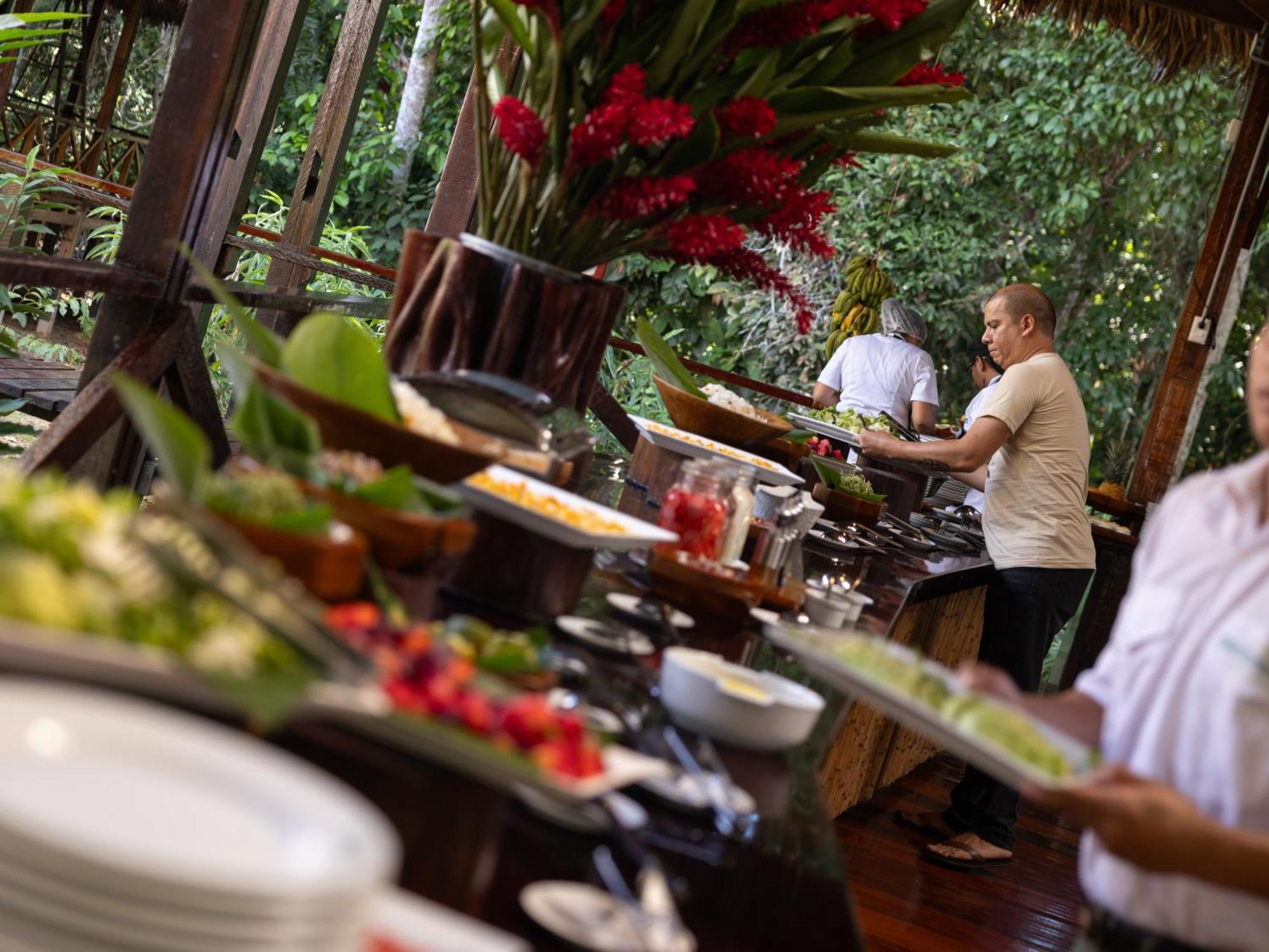 Refugio Amazonas Lodge Тамбопата Экстерьер фото